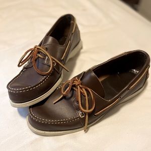 Size 10 “the mariner” shoes.